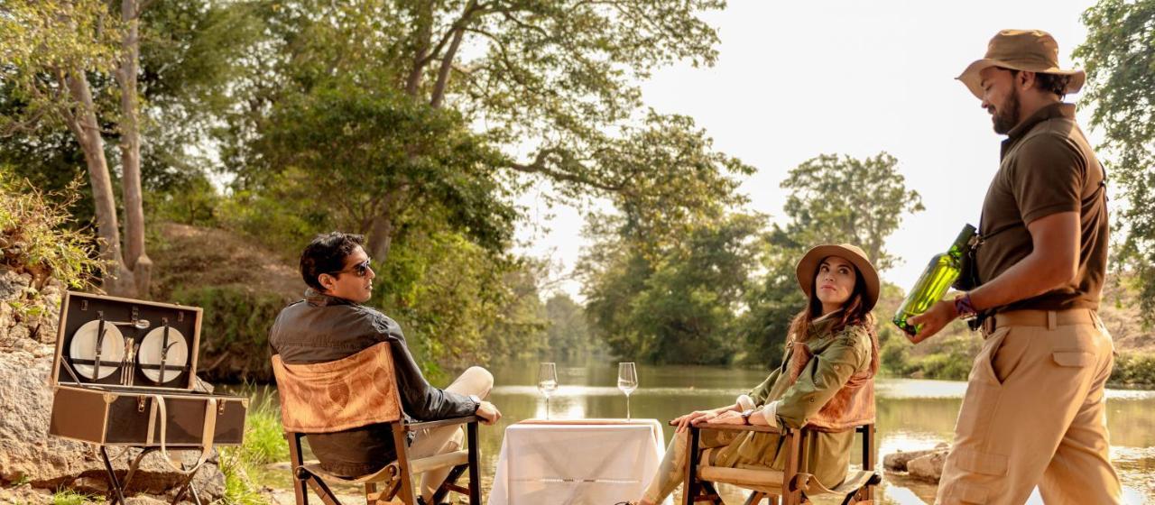 Banjaar Tola Kanha National Park - A Taj Safari Lodge Exterior photo